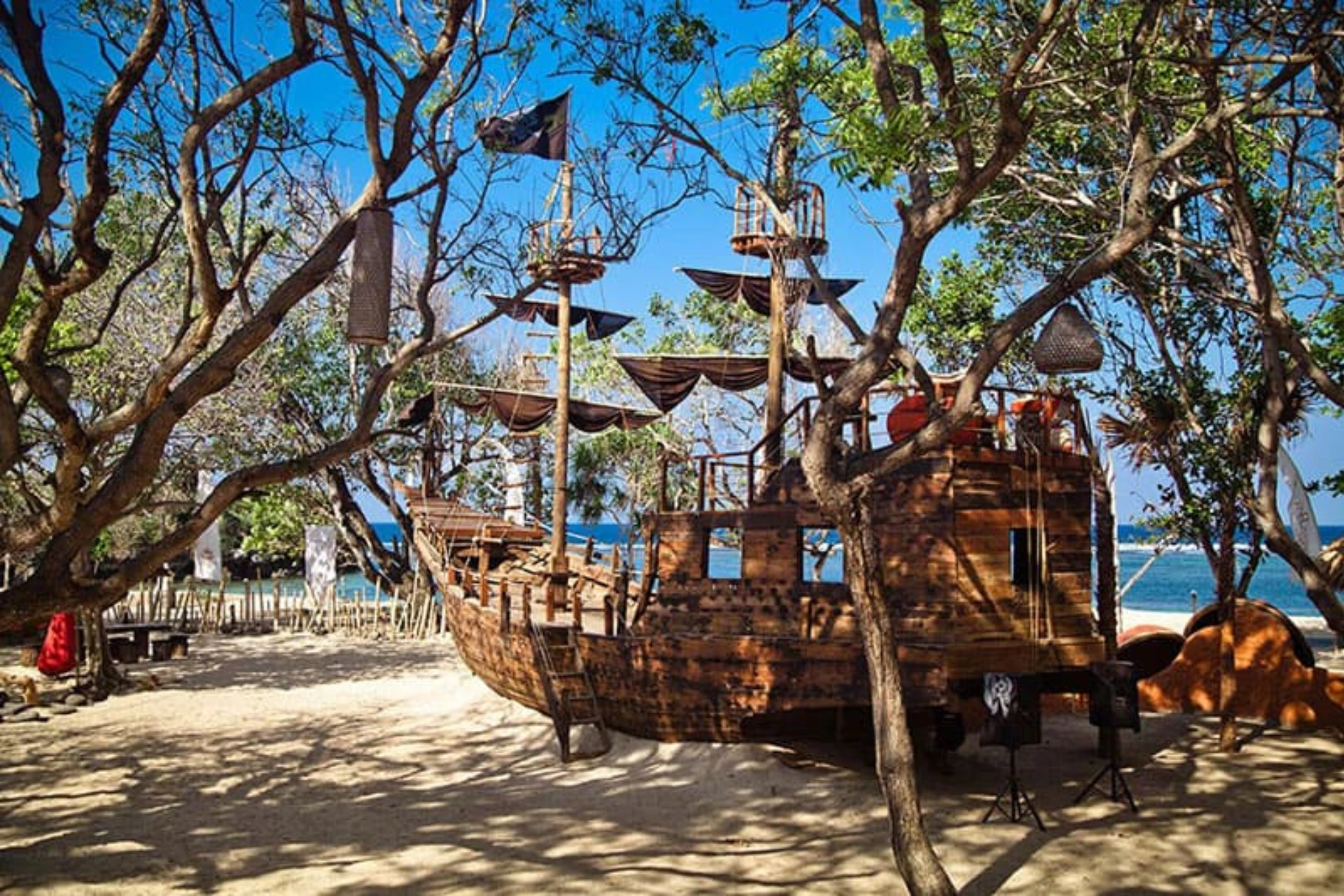 honest-review-of-the-pirates-bay-here-s-all-you-need